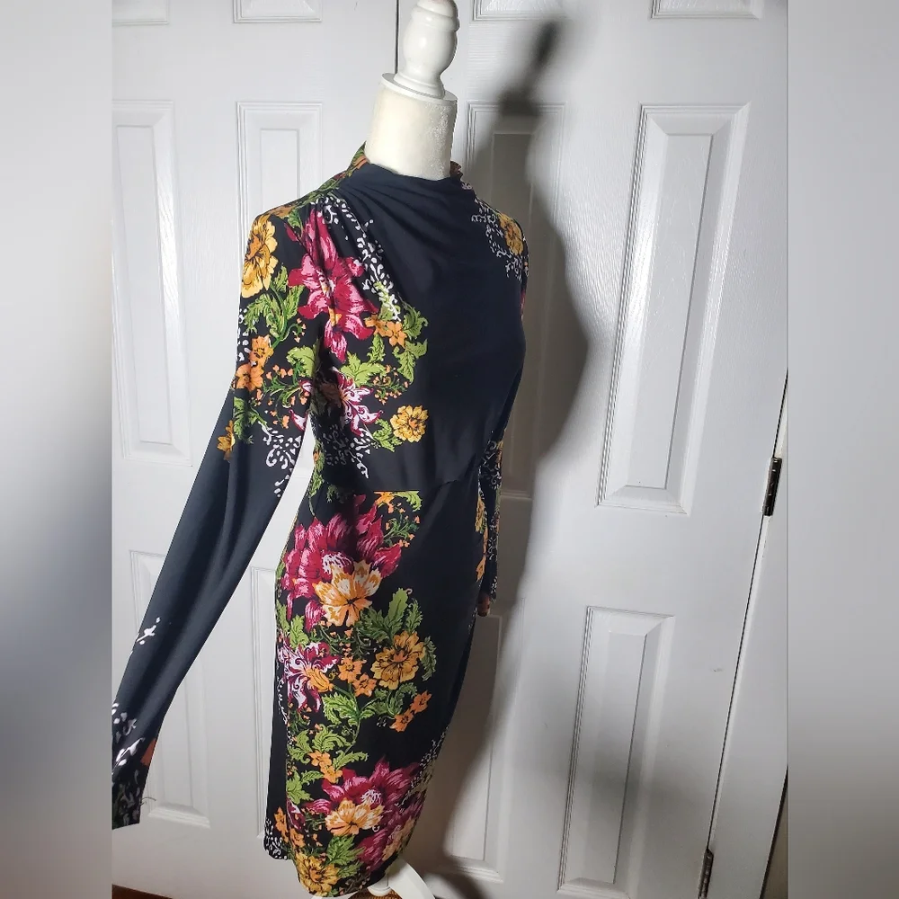 Clover and Sloane Long Sleeve Ruched Neck And Waist Lined Floral Pencil Dress - Picture 10 of 16